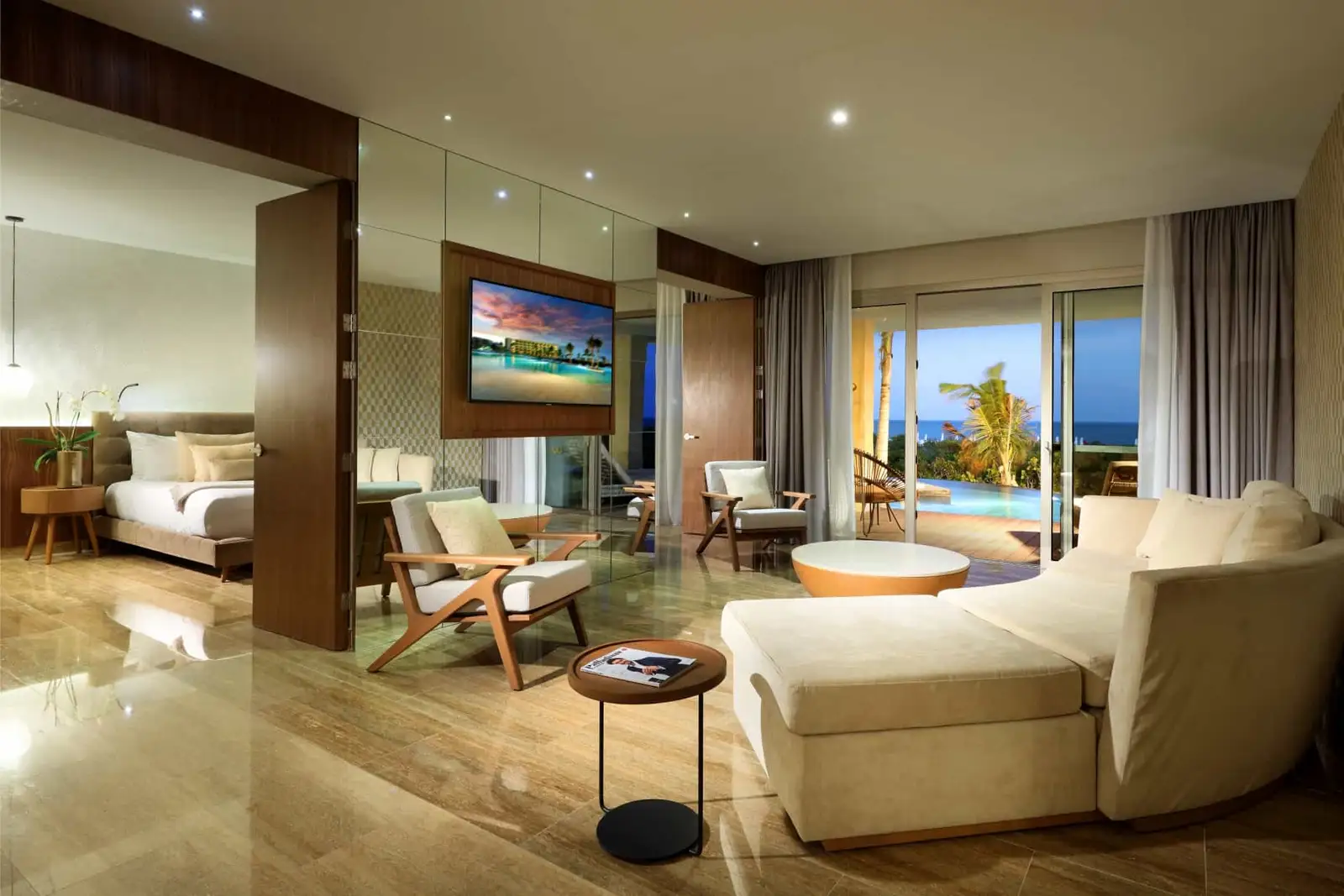 Grand Palladium Costa Mujeres Resort & Spa_Signature Swim Up Beachfront Ocean View7