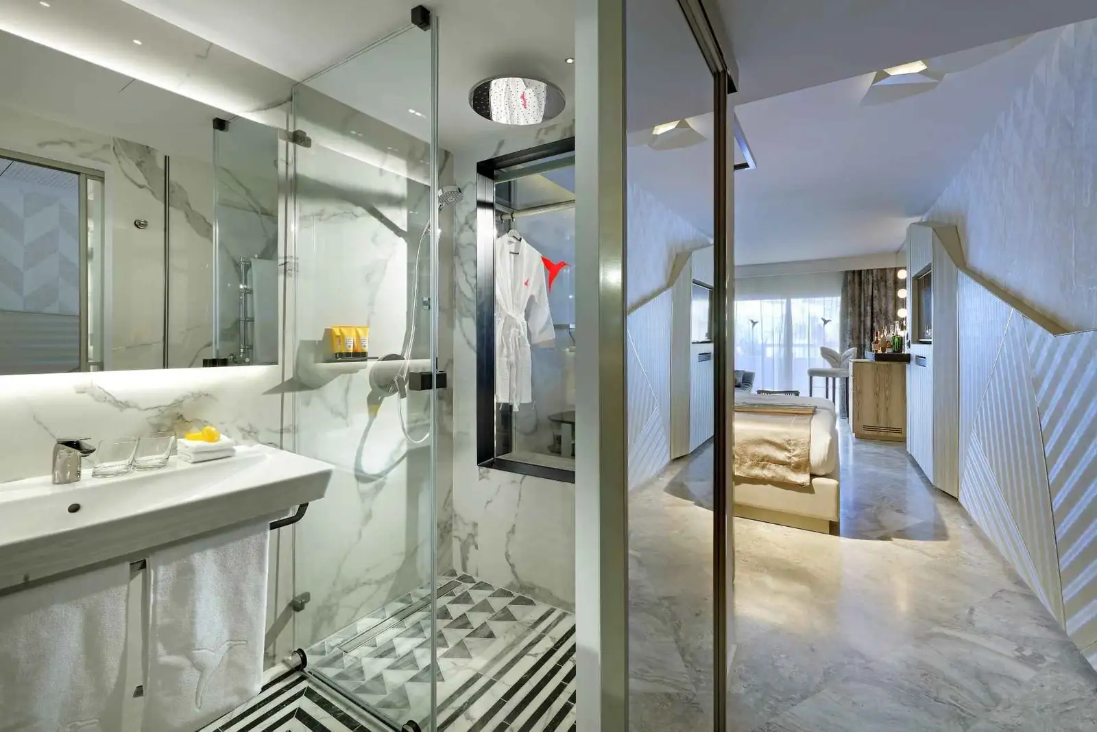 ushuaia-ibiza-beach-hotel-front-row-6