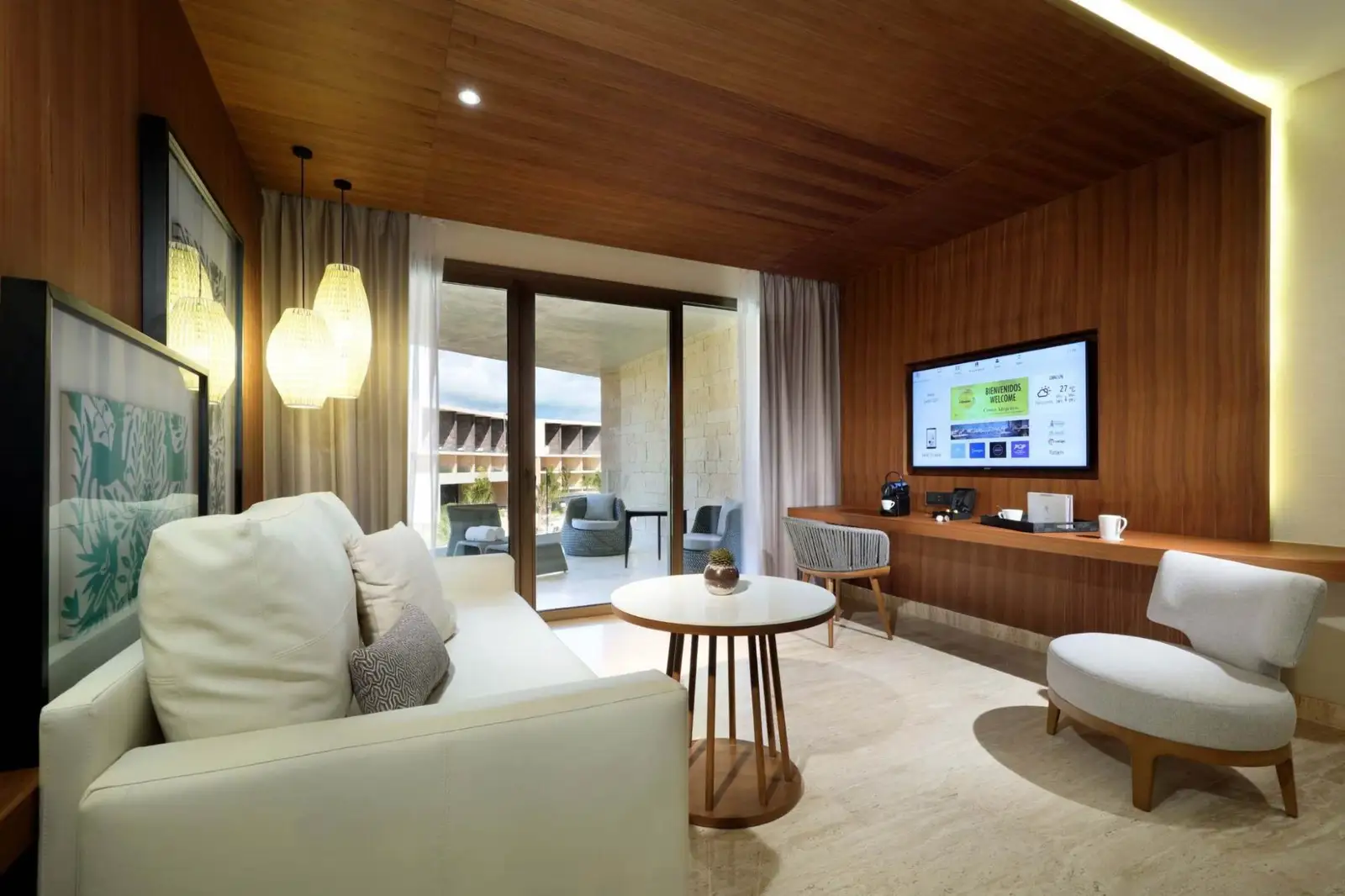 TRS-CORAL-JUNIOR-SUITE-LIVINGROOM