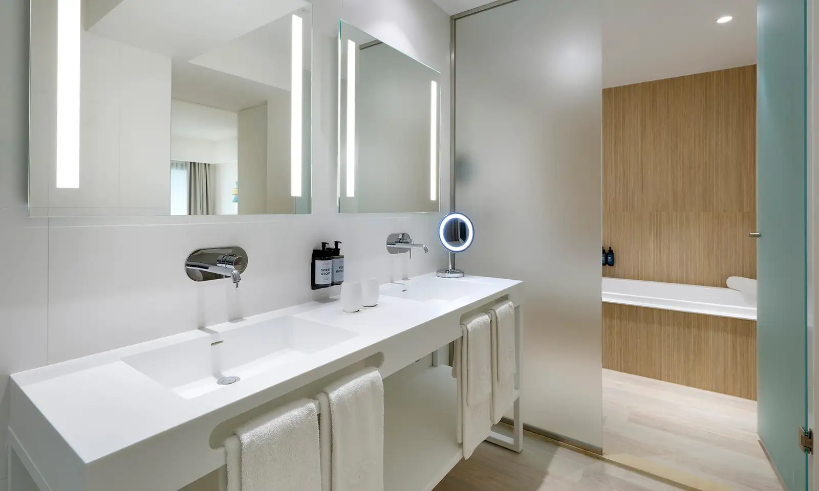 Grand-Palladium-Sicilia-Suite-Sea-View10