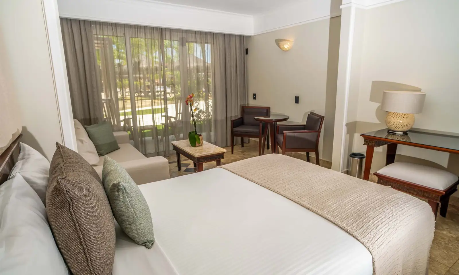 The Signature Llevel at Grand Palladium Imbassai Resort Junior Suite Pool Access