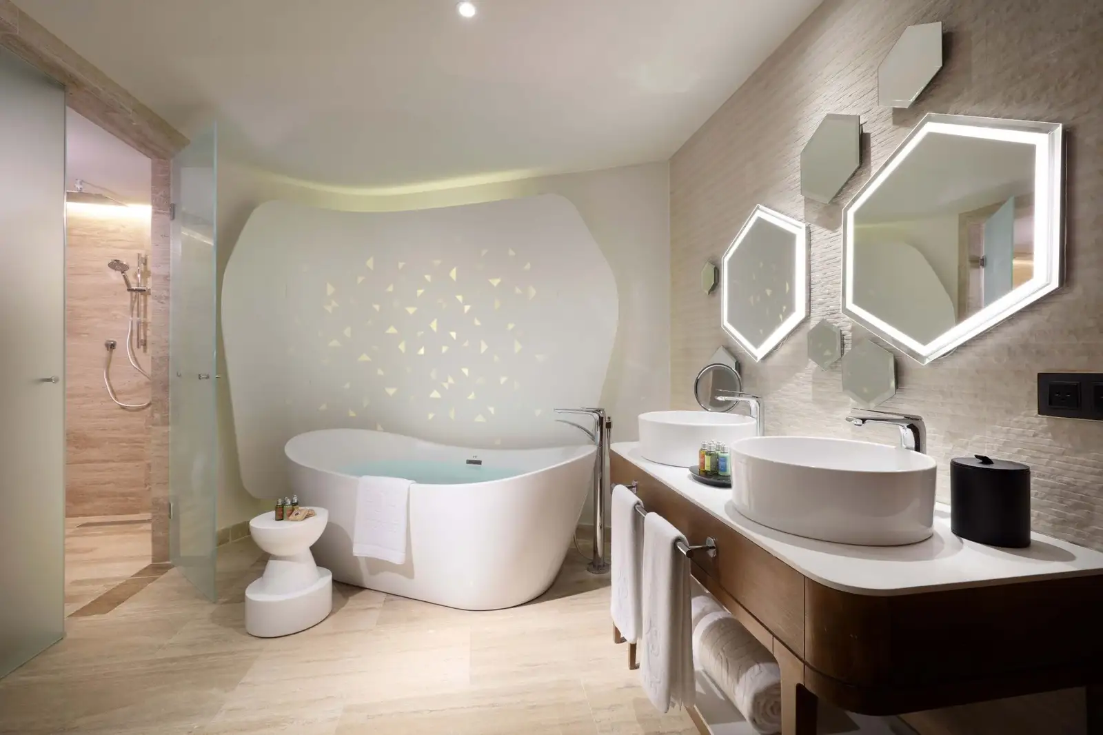 TRS-CORAL-LOFT-SUITE-BANO