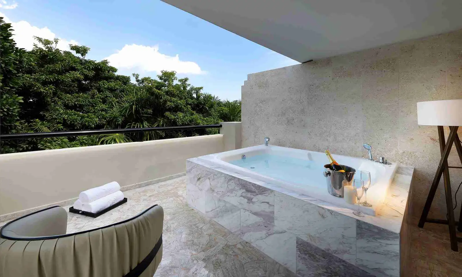 TRS-YUCATAN-HOTEL-Suite-Jacuzzi-Terrace-Poolside