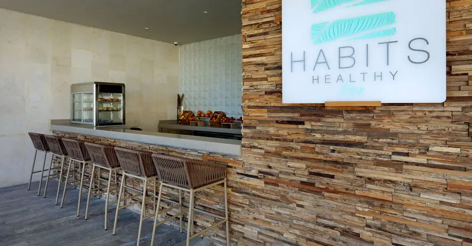 Family Selection at Grand Palladium Costa Mujeres Resort & Spa_Habits Healthy Bar