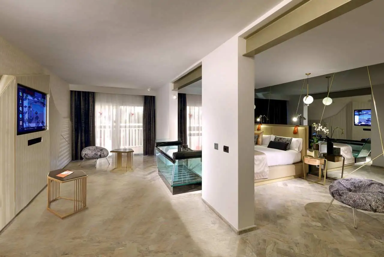 ushuaia-ibiza-beach-hotell-suite-club