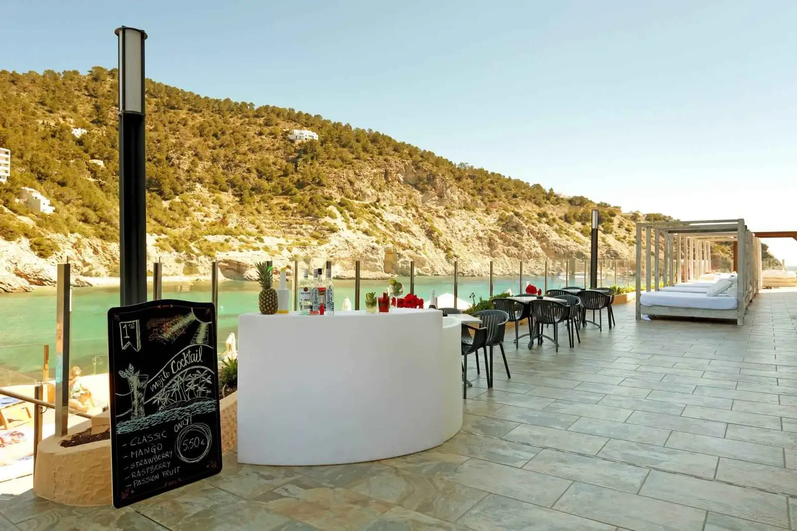 palladium-hotel-cala-llonga-pool-bar