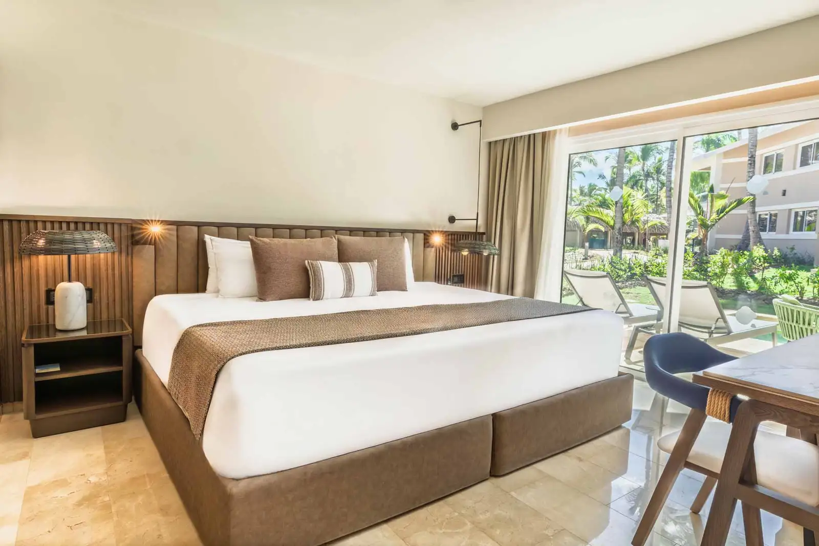 superior junior suite private pool