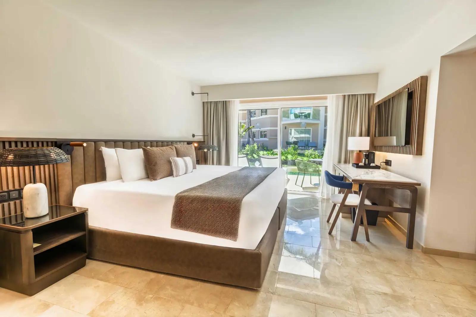 superior junior suite private pool