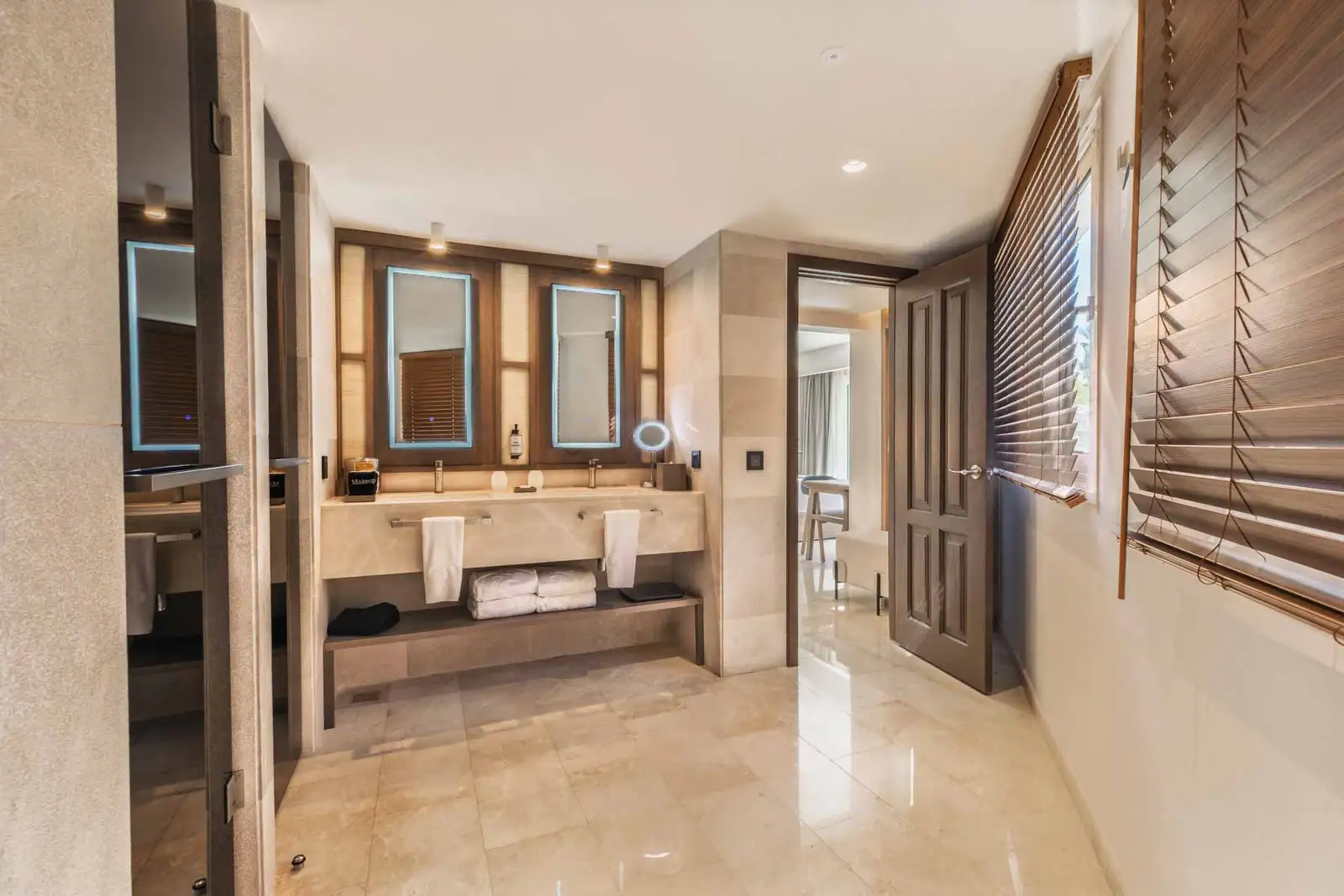 superior junior suite private pool