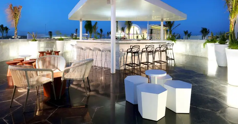 GP-COSTA-MUJERES-ECLIPSE-SKY-BAR