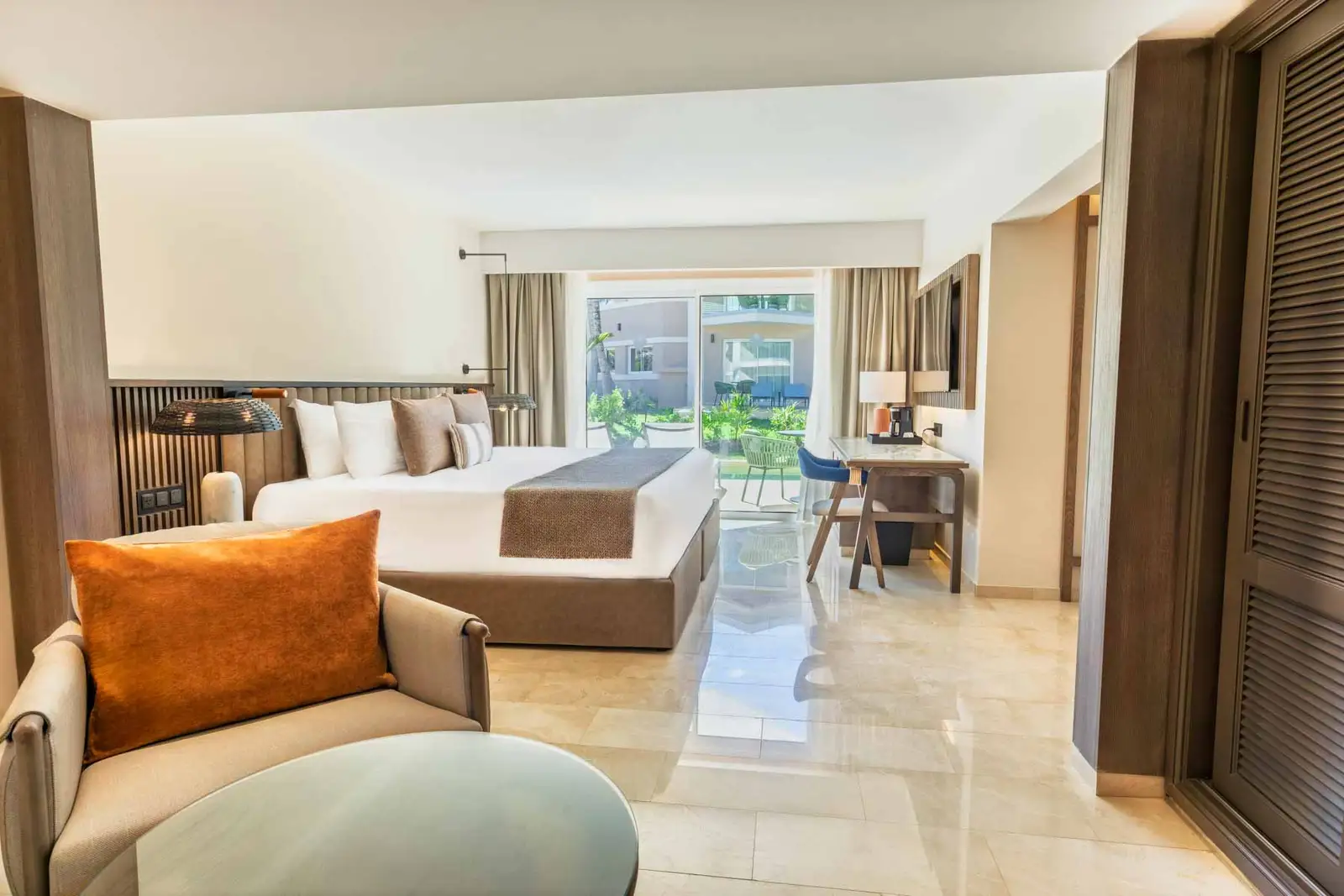 superior junior suite private pool