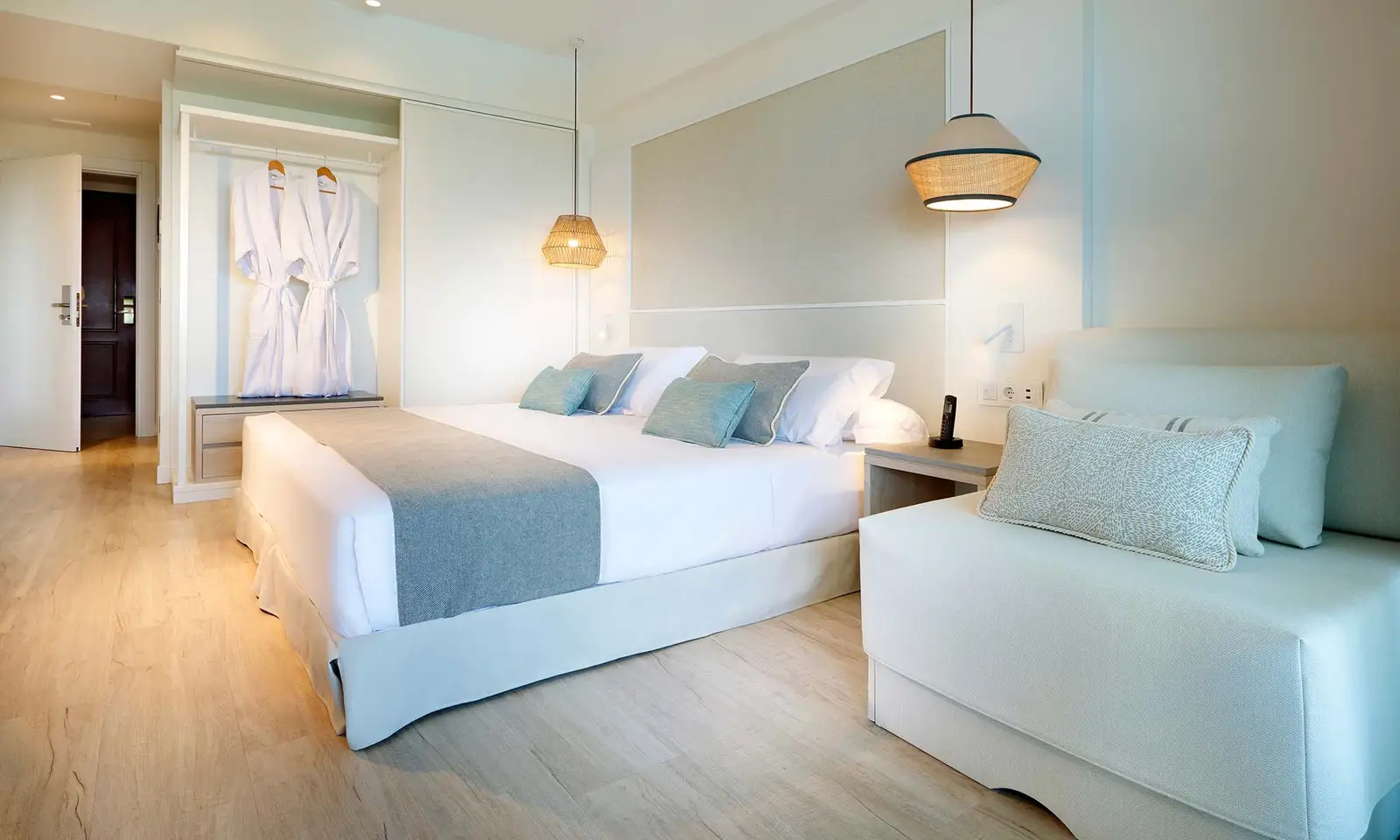 Grand-Palladium-Sicilia-Connecting-Family-Deluxe2