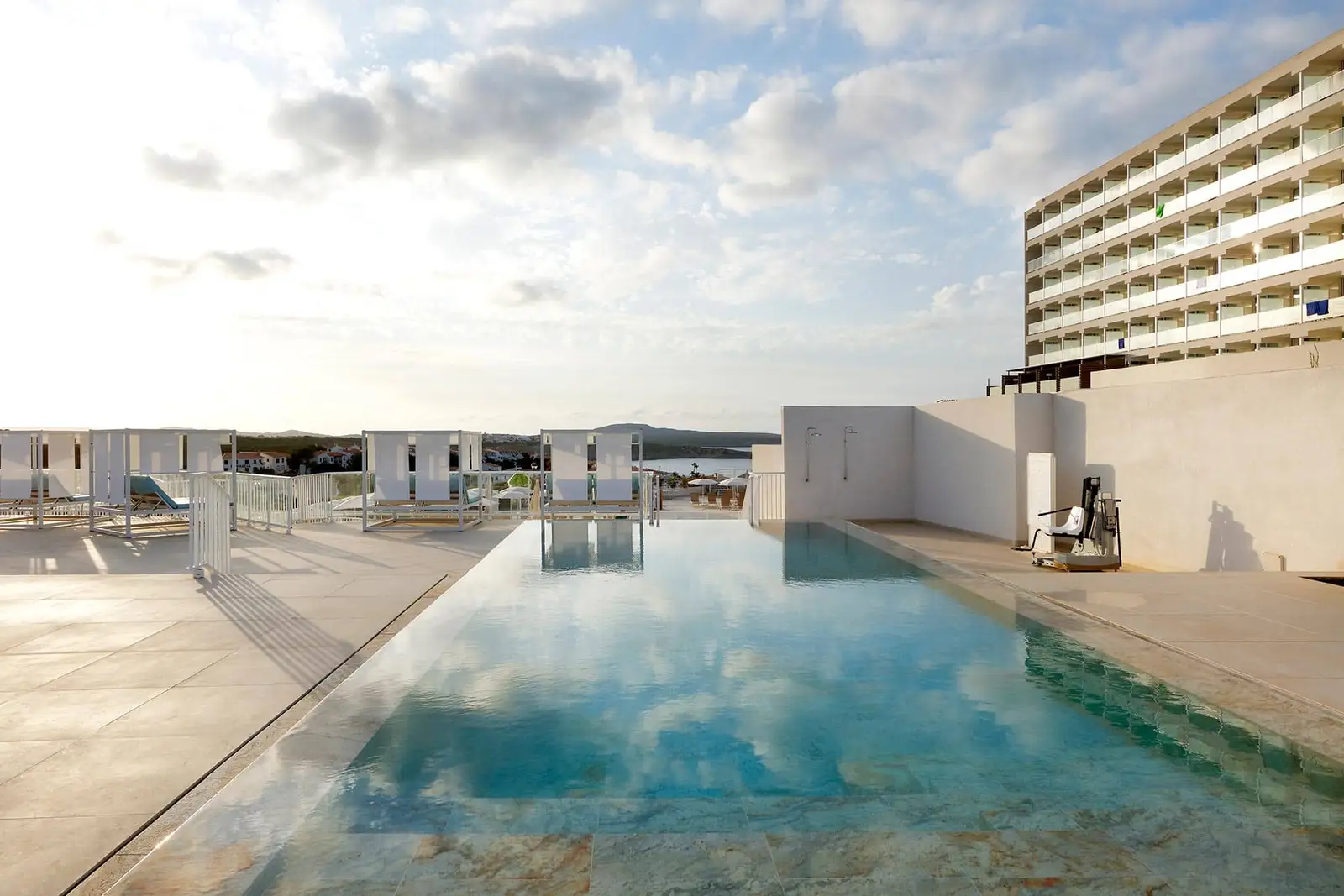 Palladium-Hotel-Menorca-Piscina-adultos