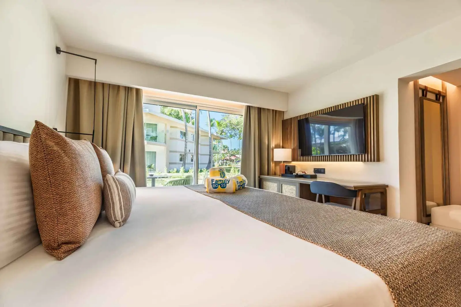 family selection superior junior suite private pool