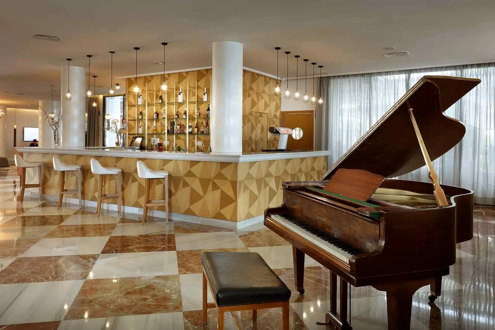 Palladium-Hotel-Palmyra_Lobby-Bar