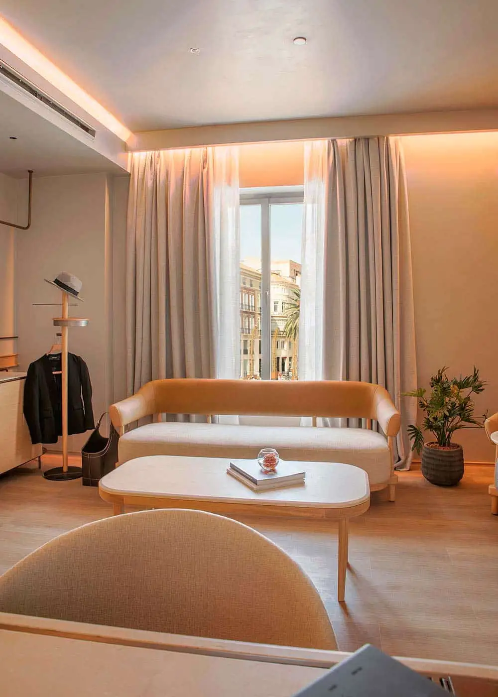 Only-YOU-Hotel-Malaga-Junior-Suite-OY-Love-4