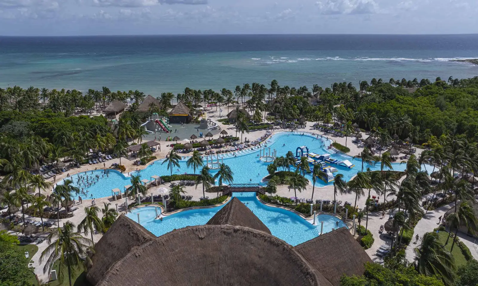 grand-palladium-riviera-maya-piscina-colonial.jpg