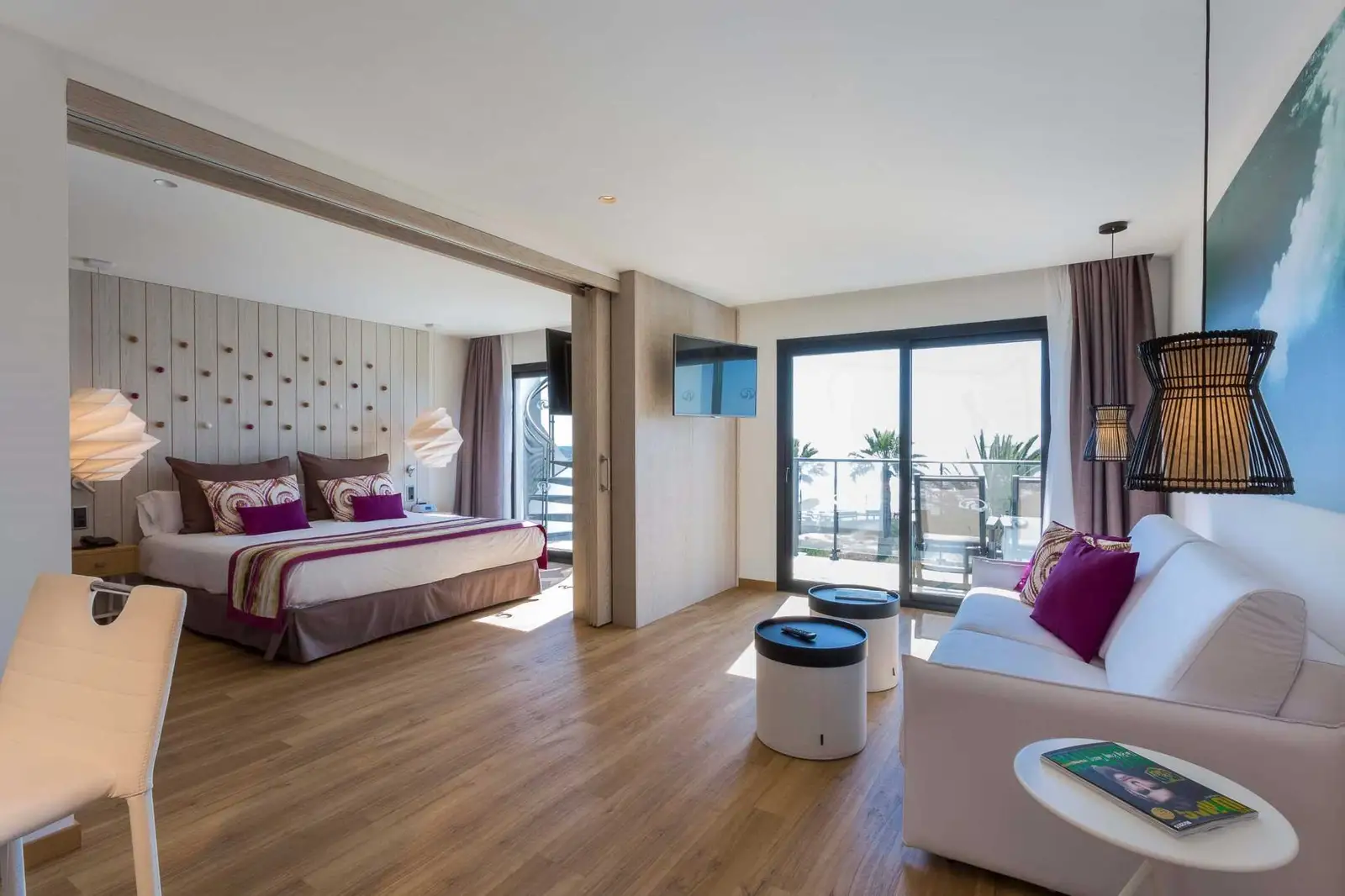 grand-palladium-white-island-master-suite3