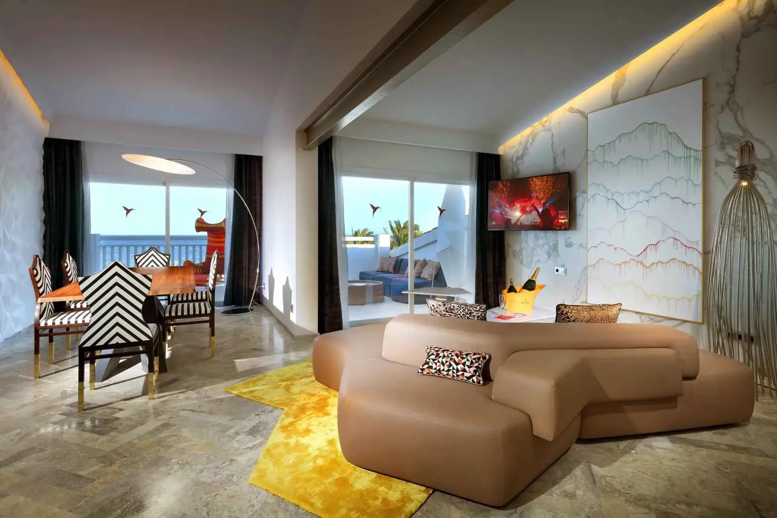 SIZE-MATTERs-SUITE-IMG-6470