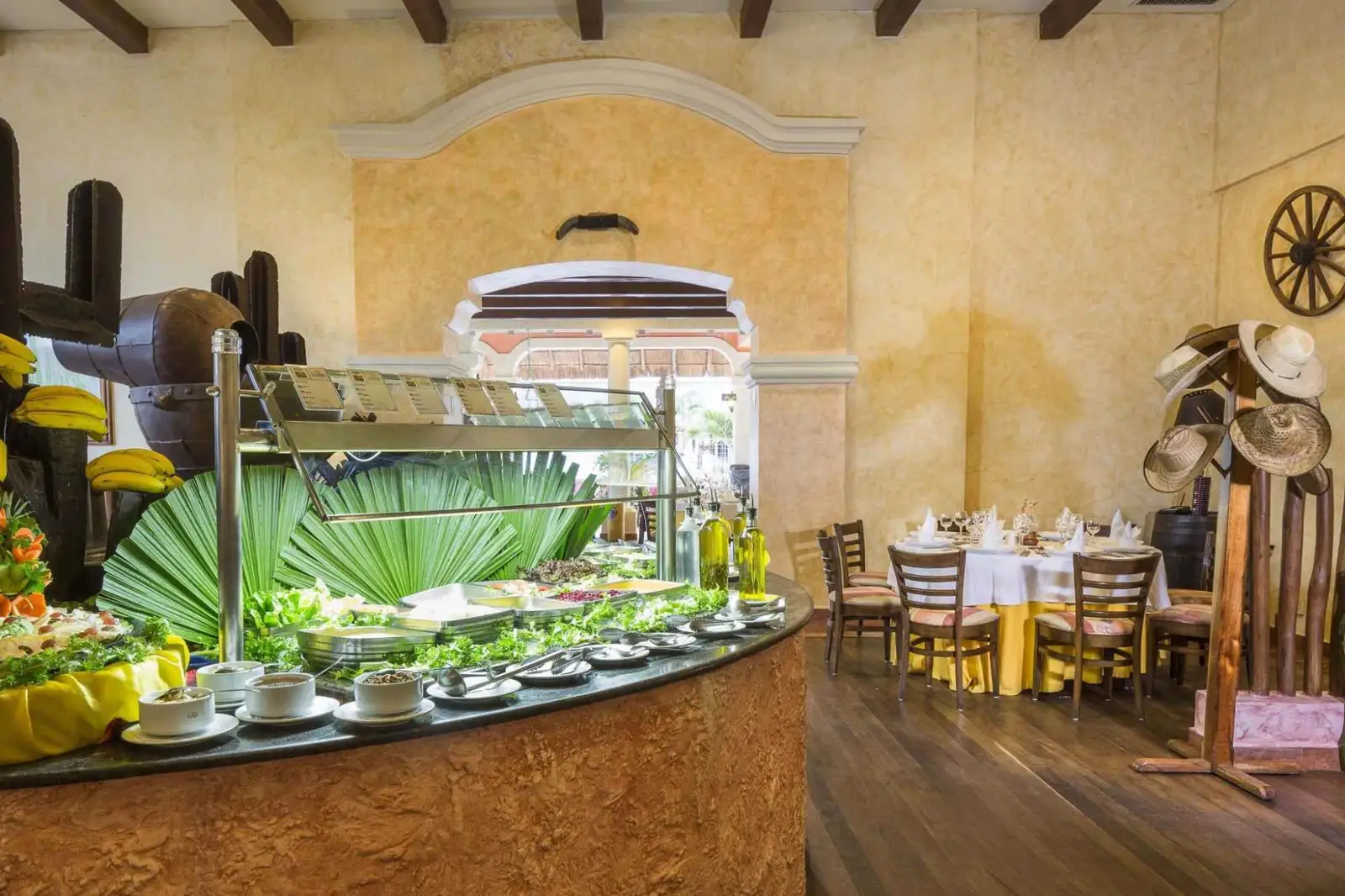 family_selection_gp_kantenah_el_dorado_restaurant