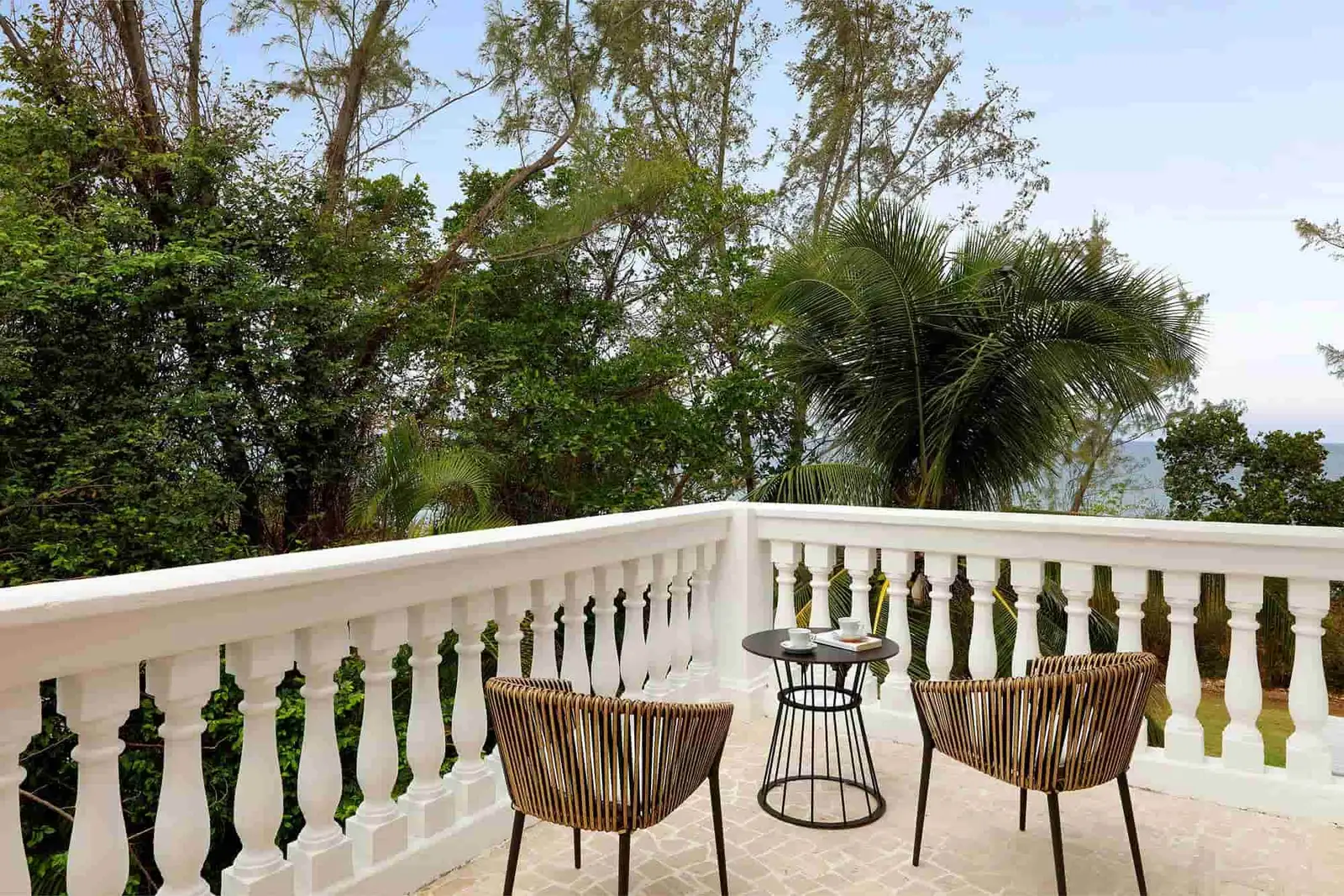 04-GP-JAMAICA-SUITE-OCEAN-FRONT-VIEW