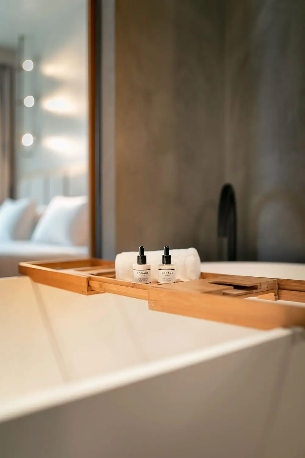 Only-YOU-Hotel-Malaga-Junior-Suite-OY-Love-6