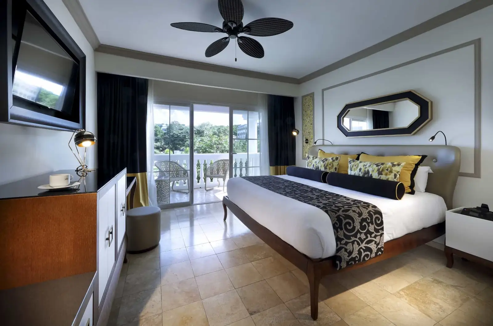 suite-beachfront-ocean-view-5