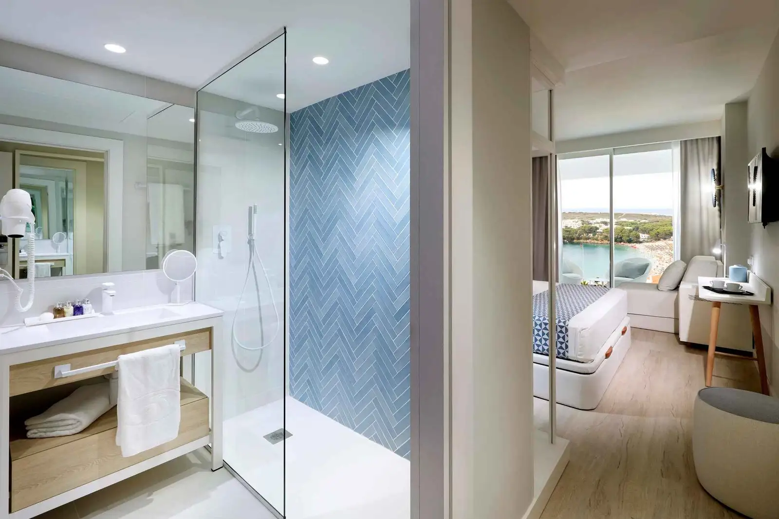 Grand-Palladium-Menorca-Connecting-Family-Deluxe-vista-mar3