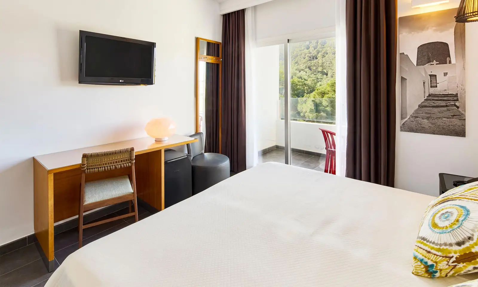 Palladium-Hotel-Cala-LLonga-Deluxe