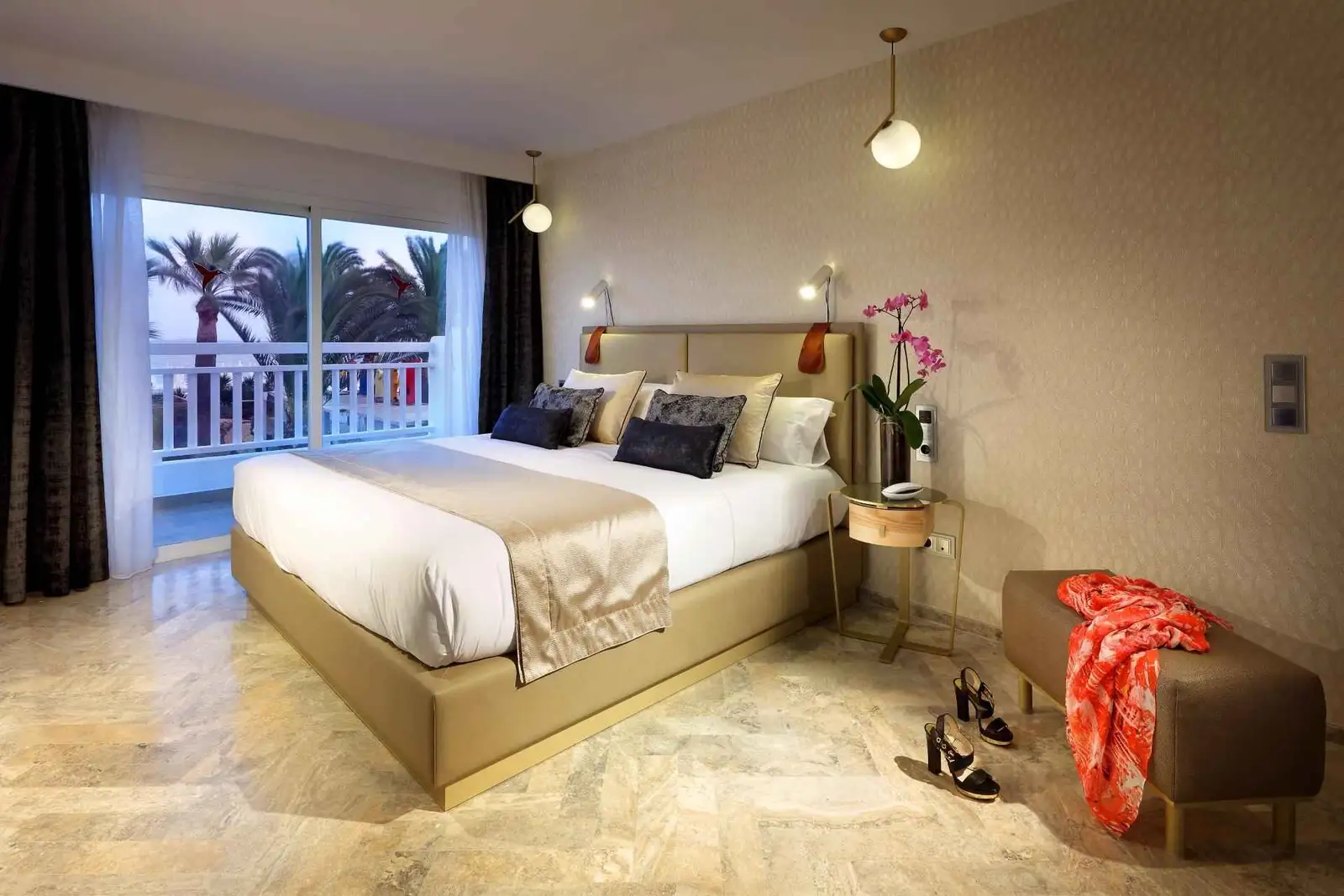 ushuaia-beach-hotel-ibiza-ay-caramba-suite-3