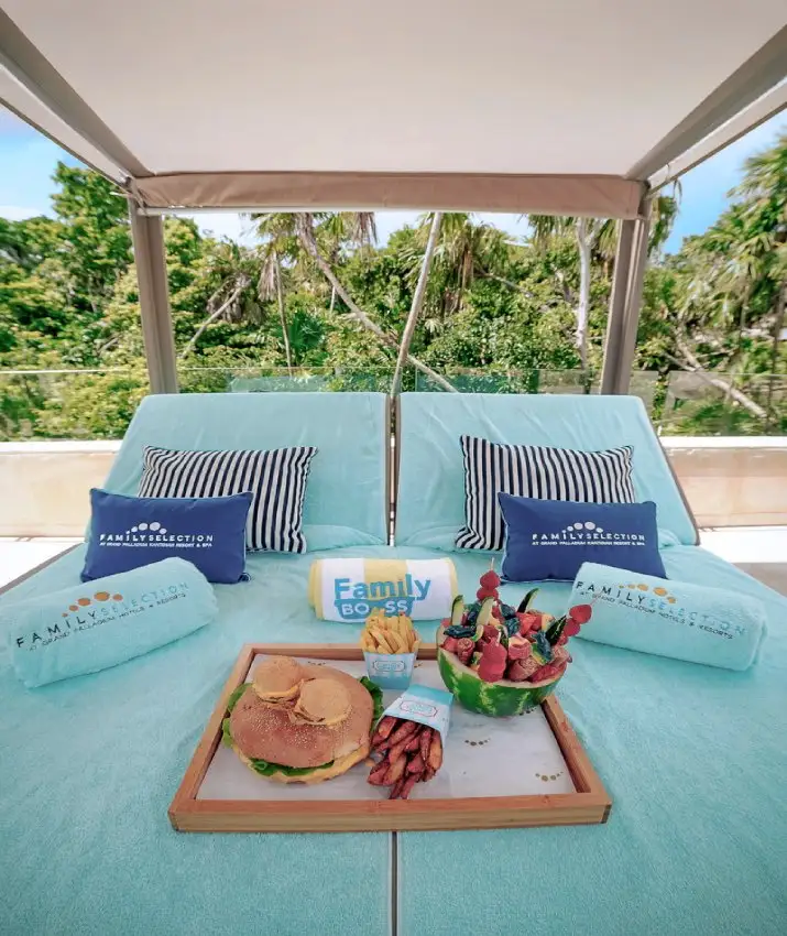 Family Selection at Grand Palladium Kantenah Resort & Spa