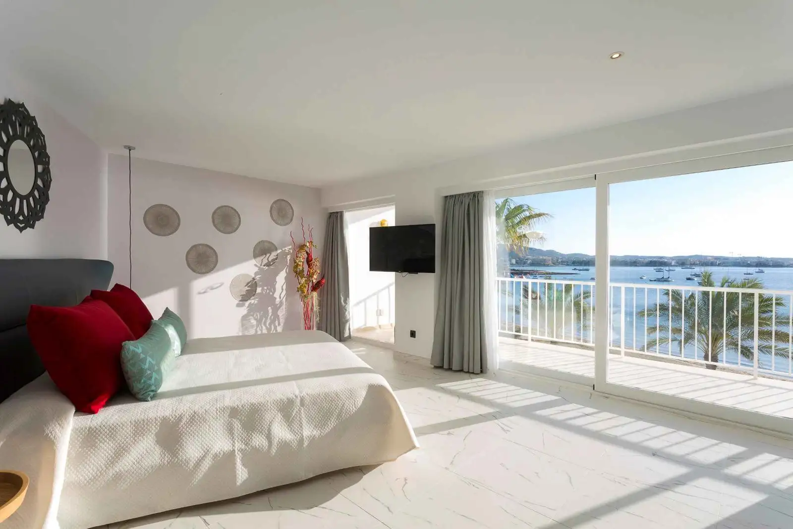 Palladium-Hotel-Palmyra-Master-Suite5