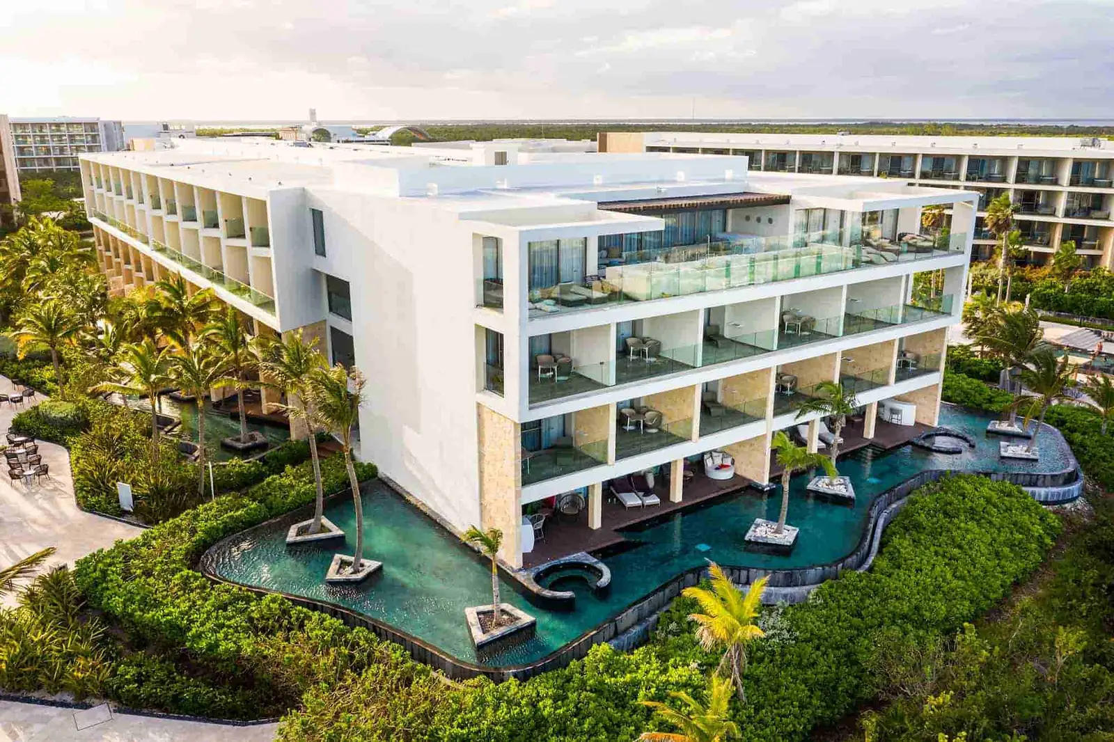 Family-Selection-Costa-Mujeres-Junior-Suite-Beachfront-Panoramic-Ocean-View2