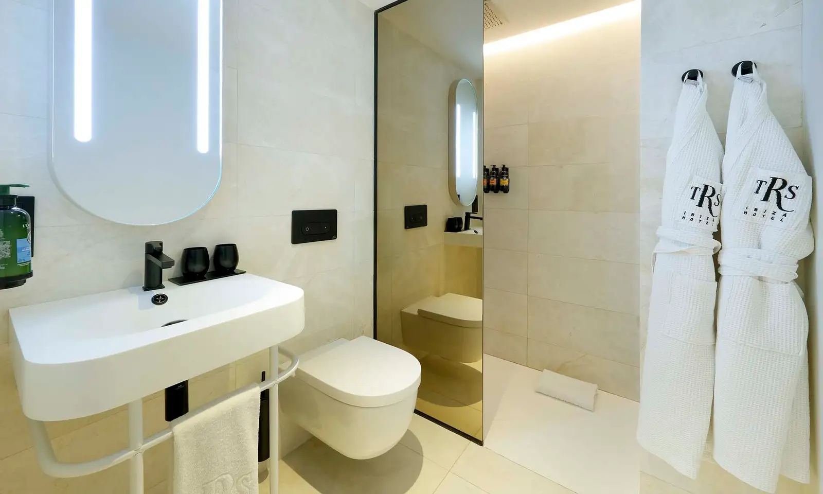 Signature-Level-TRS-Ibiza-Signature-Level-Deluxe3