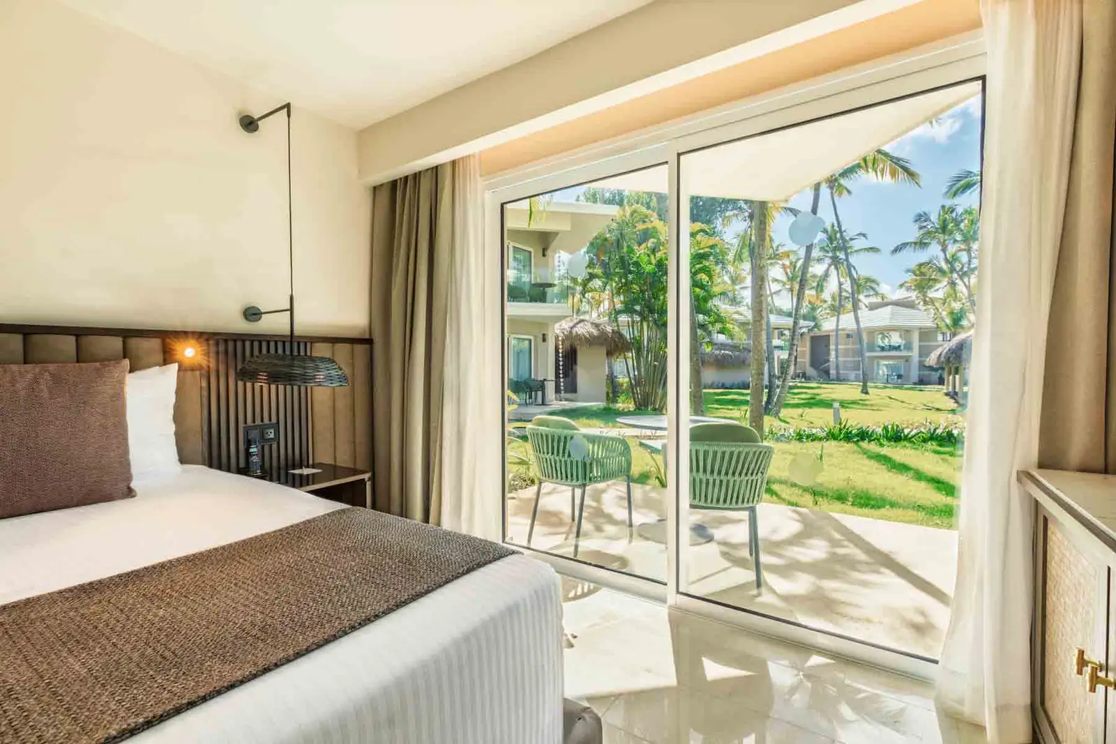 romance suite garden view