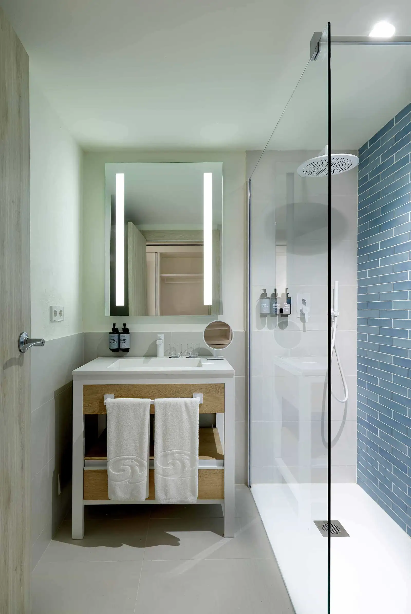 PALLADIUM-HOTEL-MENORCA-DELUXE-TERRACE_Baño