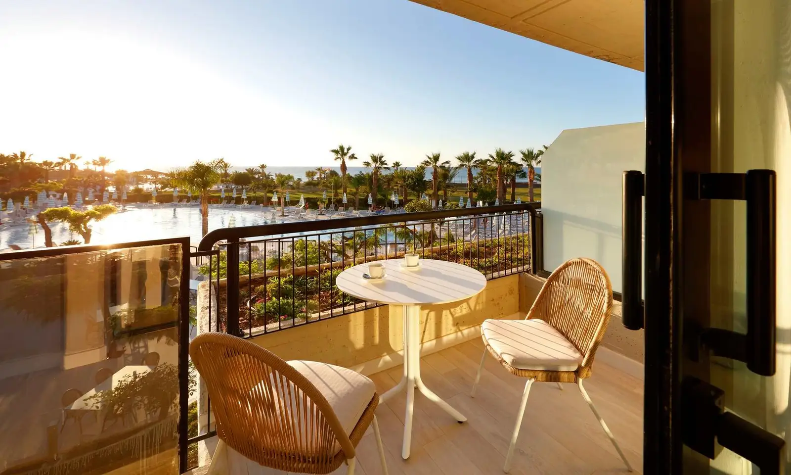 Grand-Palladium-Sicilia-Deluxe-Sea-View4