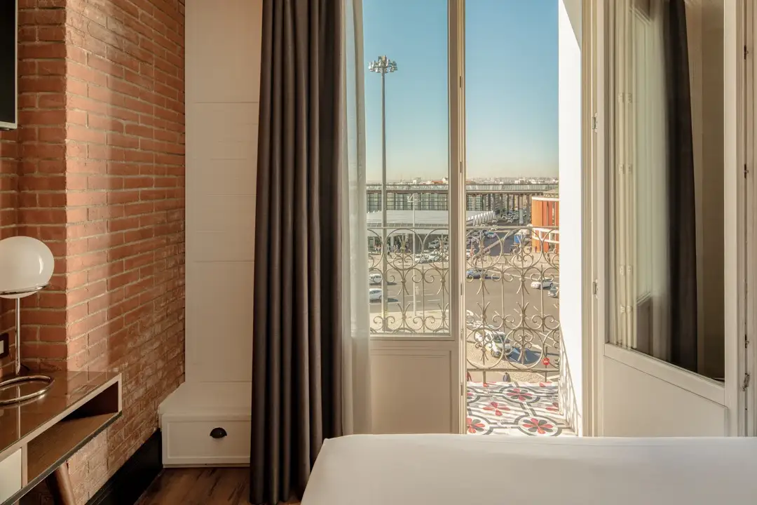 only-you-hotel-atocha-habitacion-deluxe-balcony_03.jpg